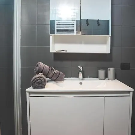 Appartement La Corte Monza - Milano + Free Wi-fi *